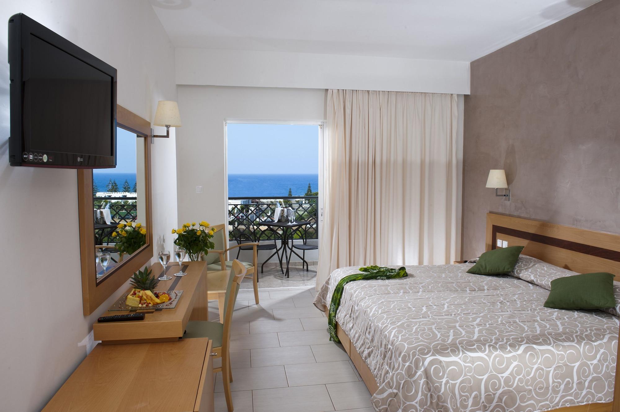 Grand Hotel Holiday Resort Hersonissos  Exterior photo
